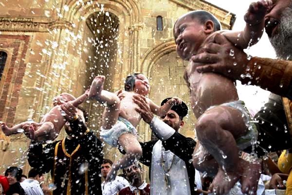 Sfântul Botez Ortodox la mai mulți copii